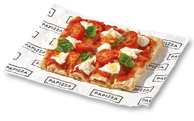 Porcion con masa artesana ligera, crujiente y digestiva, con más de 72h de fermentación, con salsa de tomate, mozarella bola, tomate cherry y albahaca fresca.